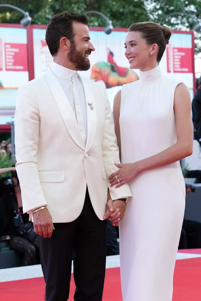 justin-theroux- Nicole-Brydon-Bloom