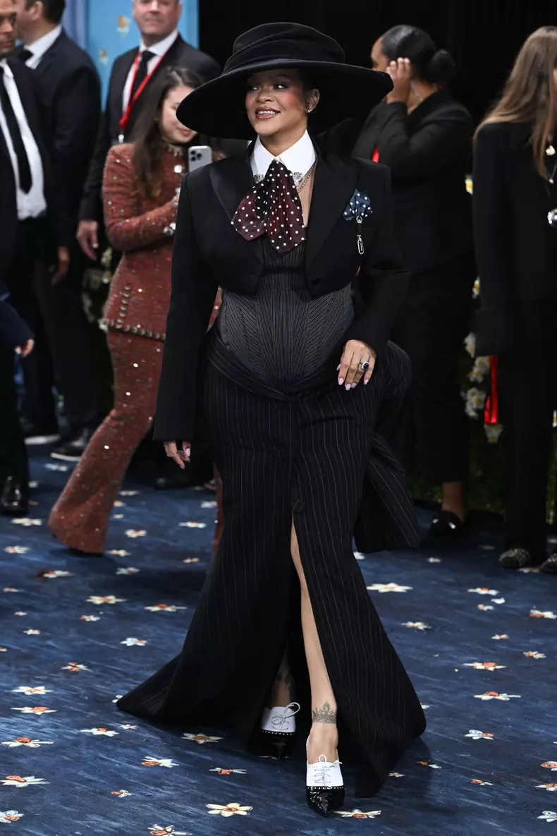 Rihanna, însărcinată pentru a treia oară 