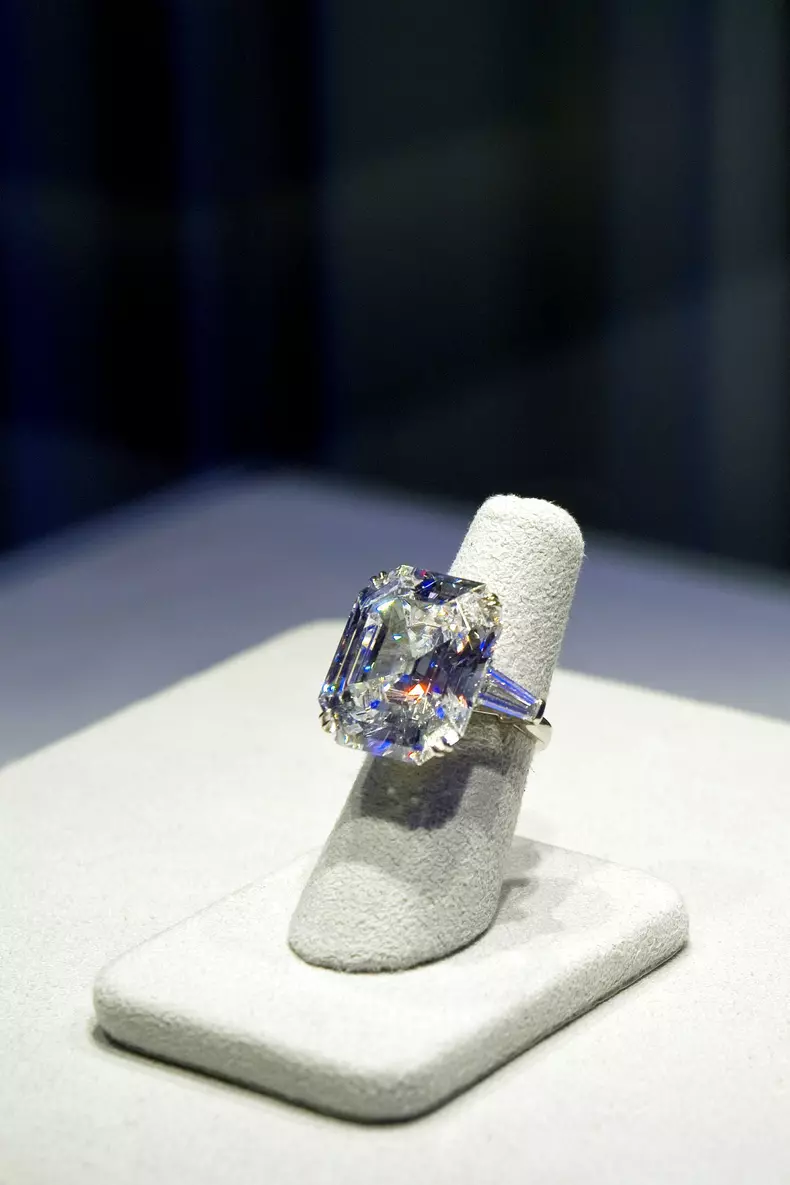 Diamantul Elizabeth Taylor hepta