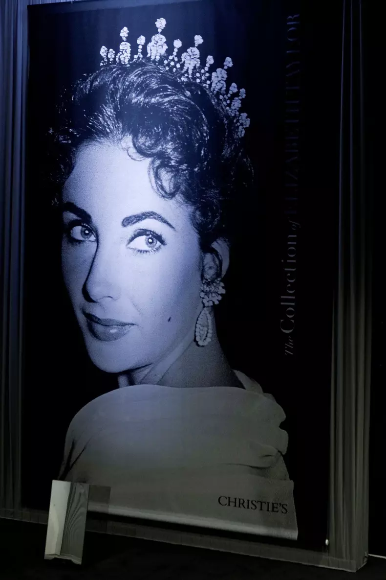 Liz Taylor hepta 7