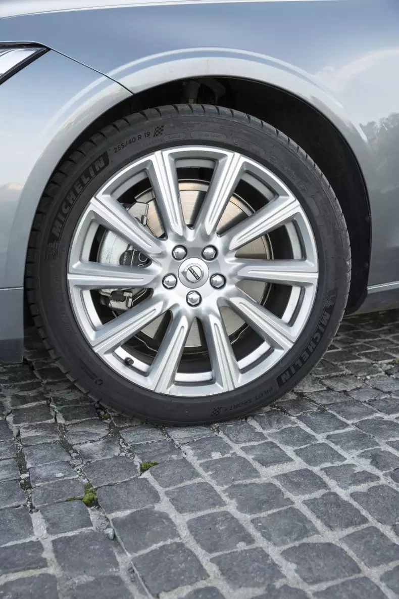 volvo-s90-test-drive-3