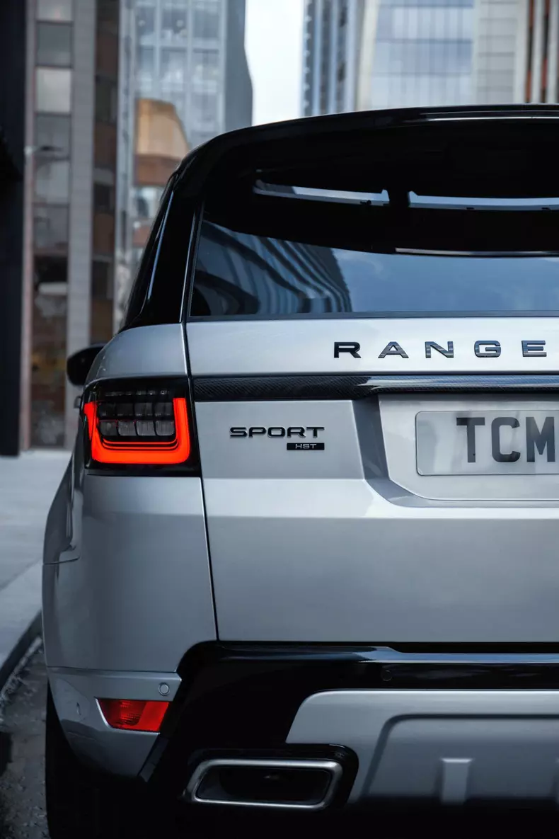 Range Rover Sport HST 39