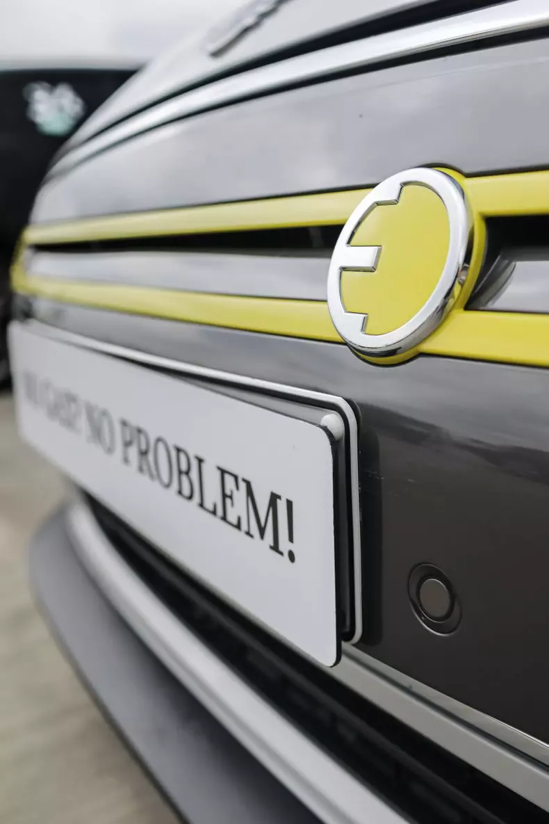 MINI Cooper SE la CNSS 2020 foto Dragos Savu055