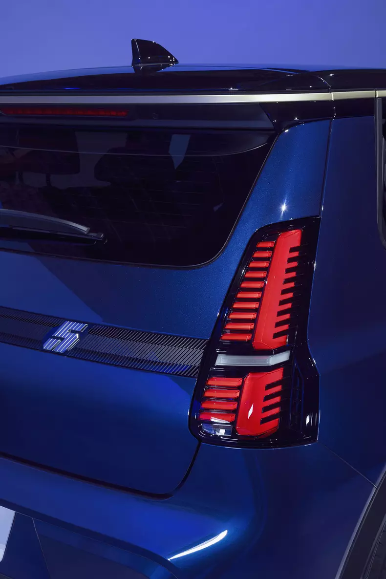 Renault R5 – Iconic Bleue