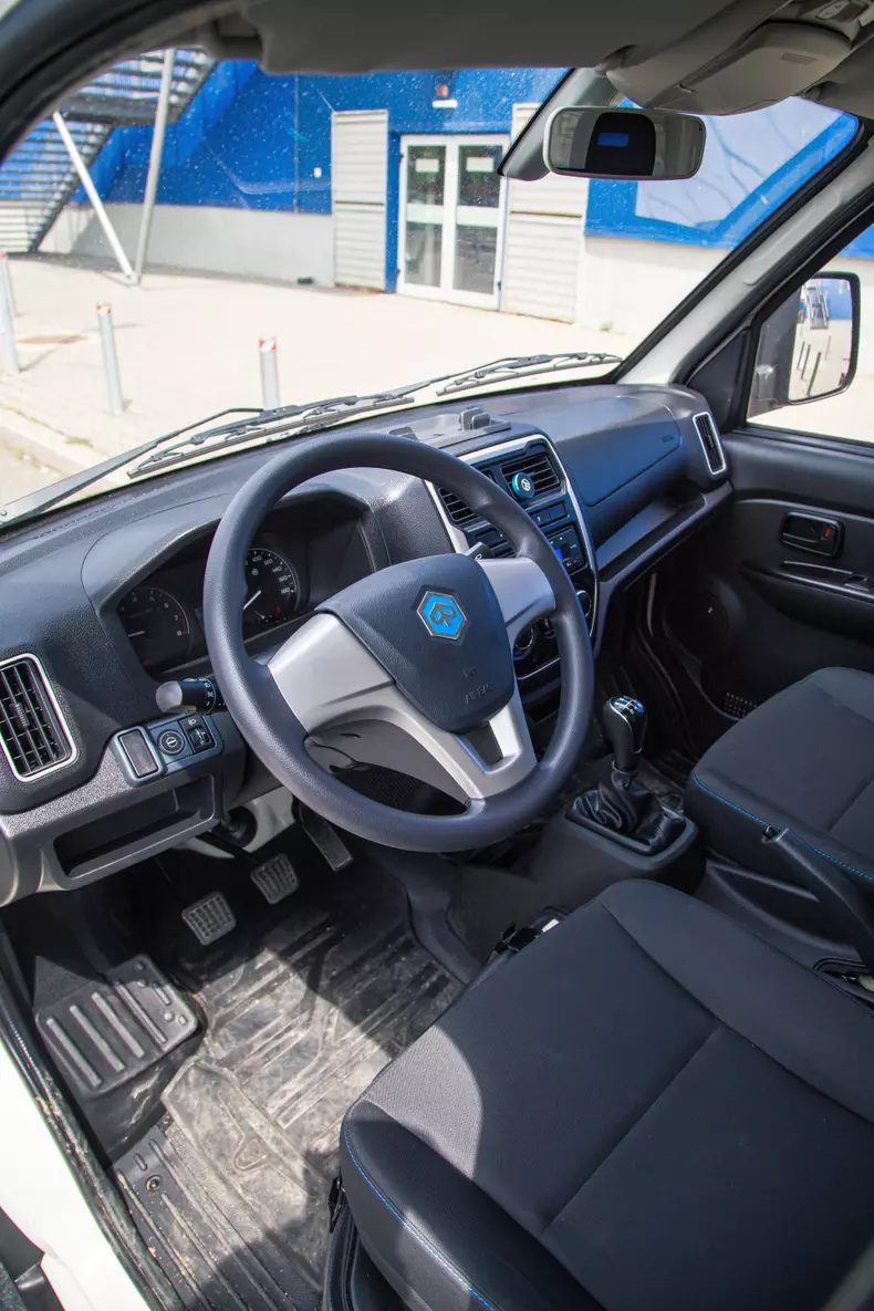 Piaggio Porter NP6 low res 016