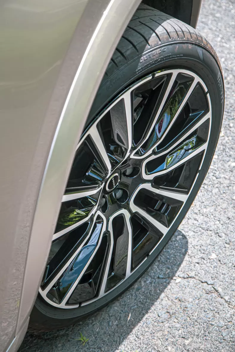 Volvo XC90 low res 026