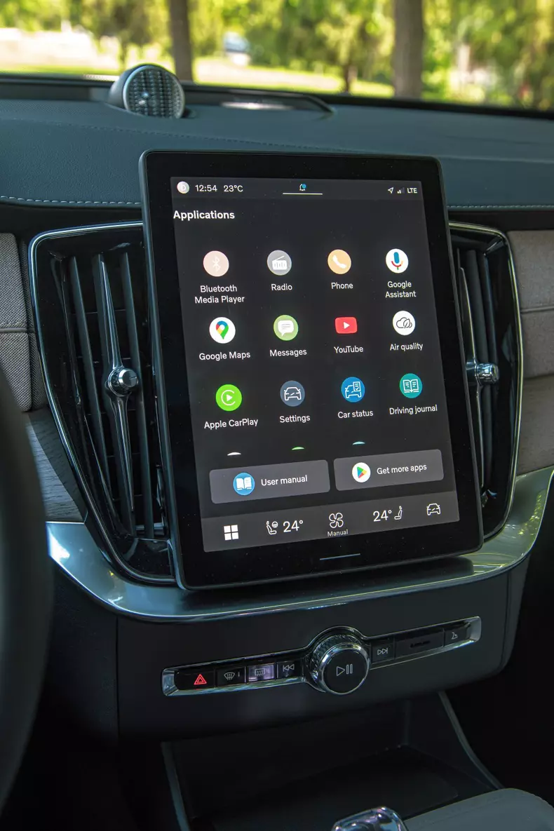 Volvo XC90 low res 048