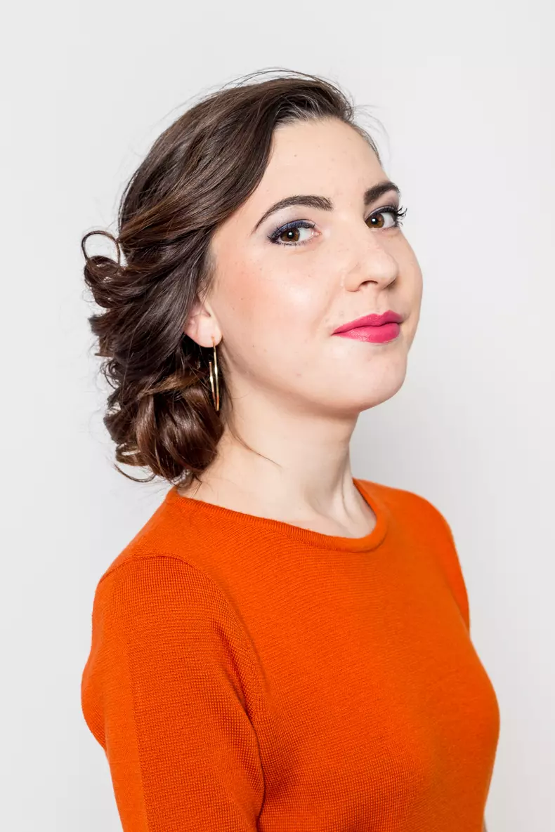 Junele Adelina – 17 ani