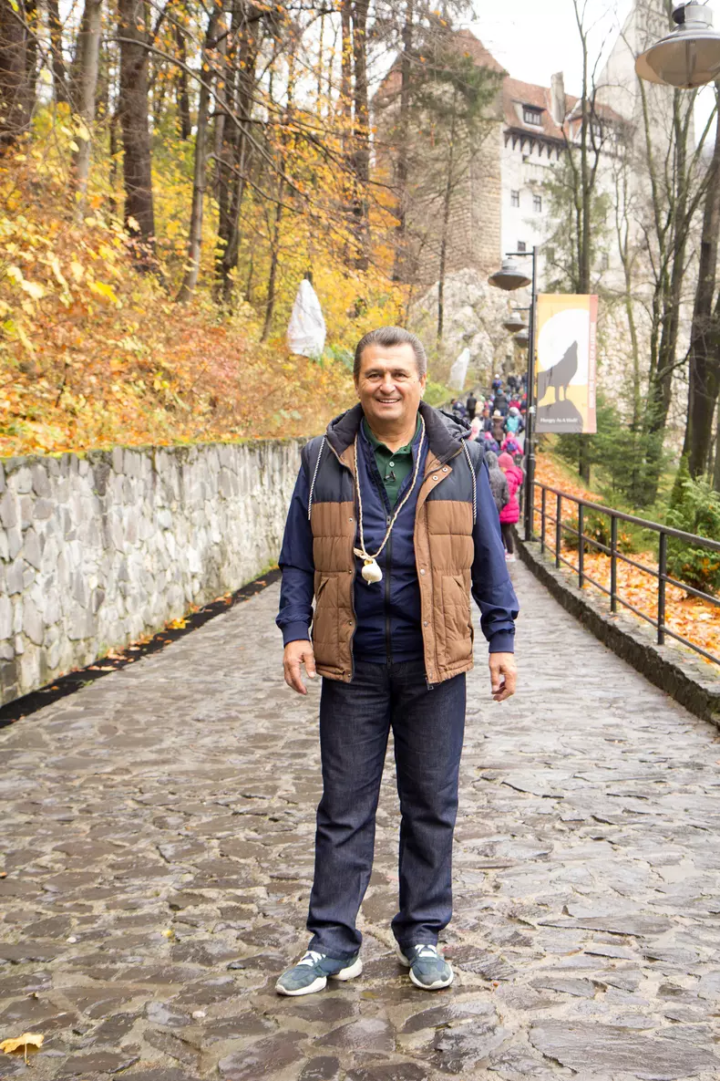 Nea Mărin, Poftiți în vacanță 1