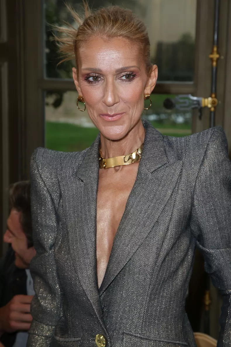 Celine Dion a ajuns piele si os