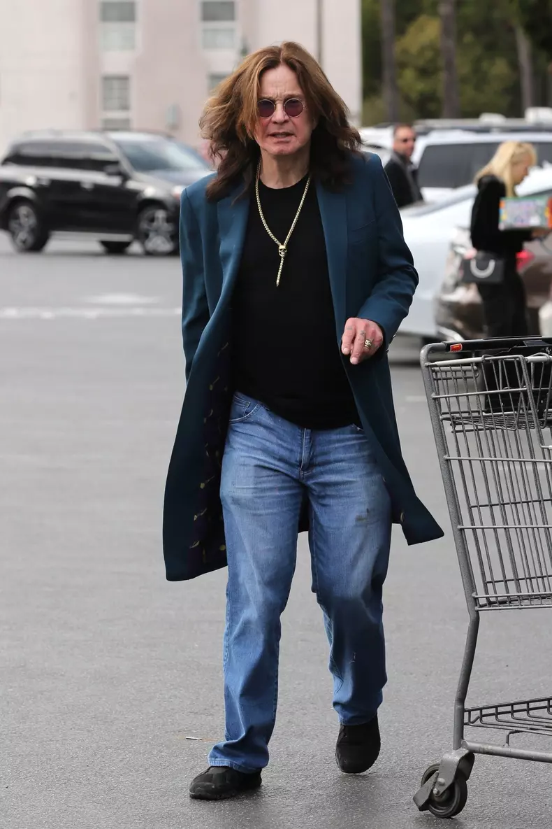 Ozzy Osbourne a fost internat de urgență la spital