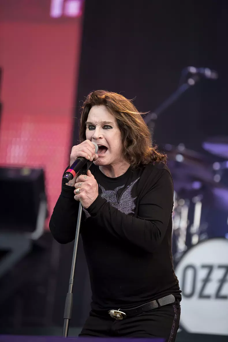 Ozzy Osbourne a fost internat de urgență la spital