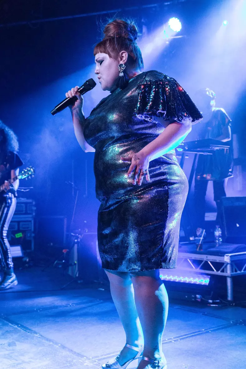 Cum a reușit Beth Ditto să scape de complexe