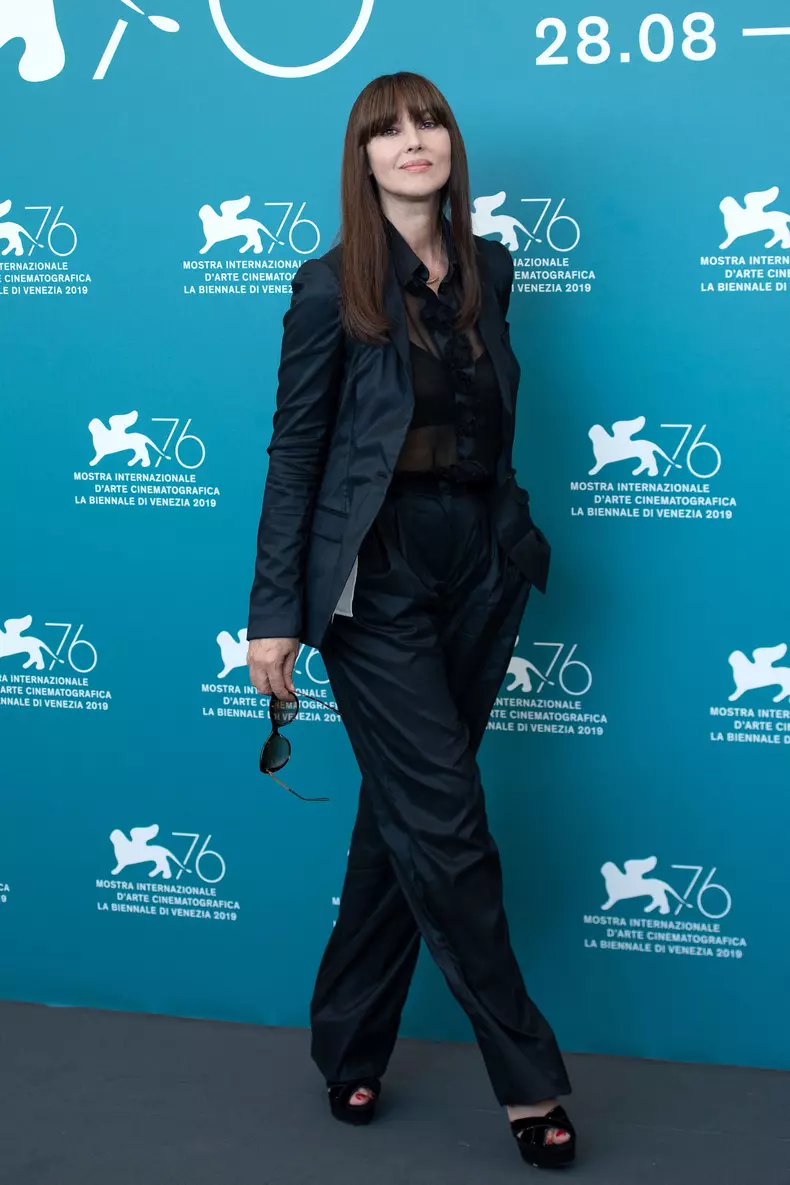 Monica Bellucci ținută