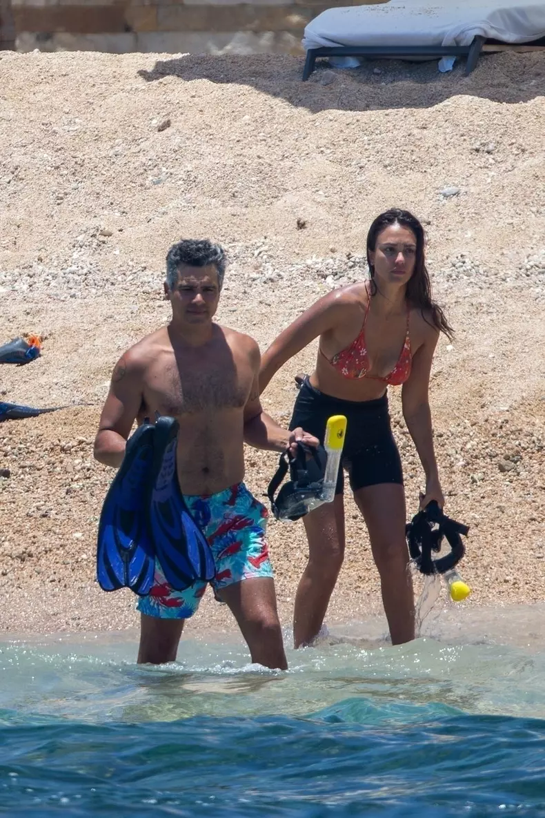 *PREMIUM-EXCLUSIVE* Jessica Alba and Hubby Cash Warren enjoy their Holidays under the sun in Mexico
