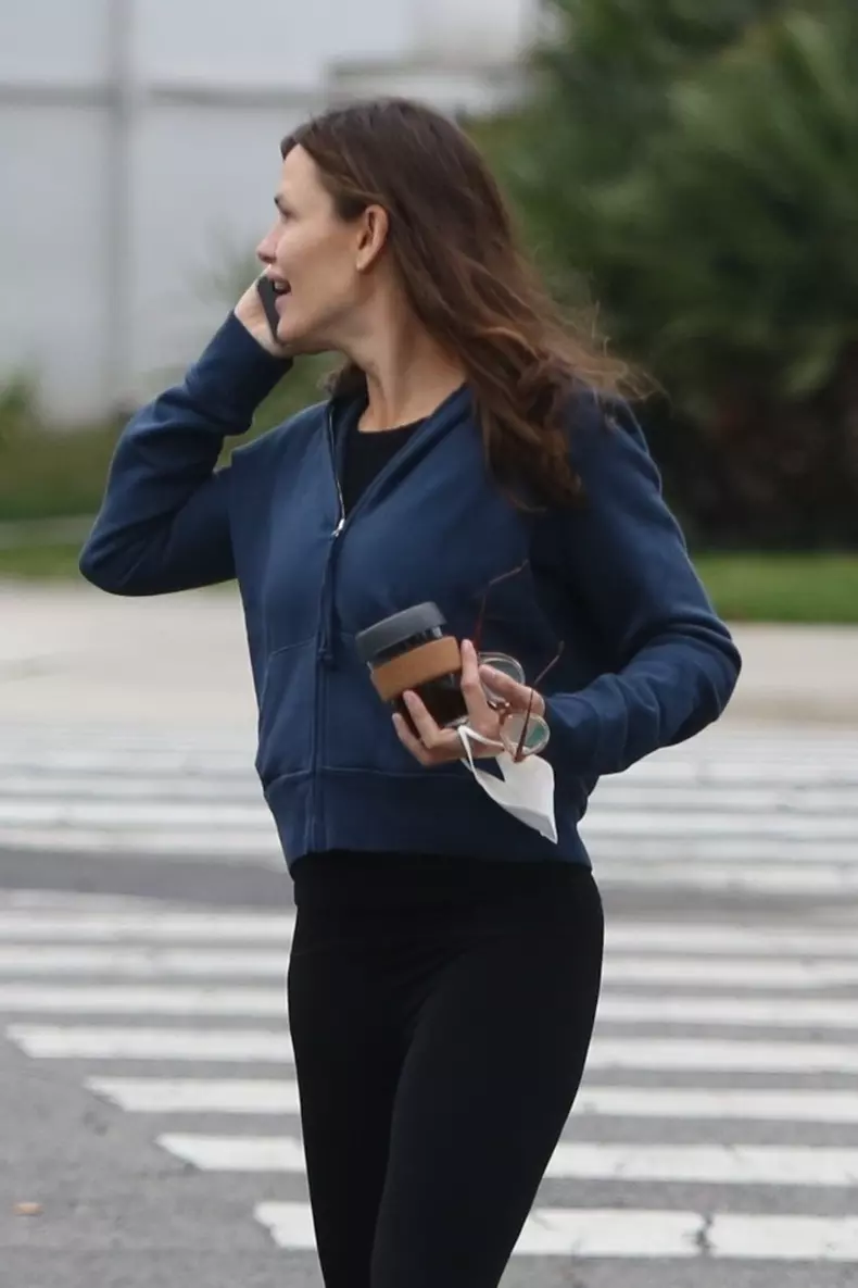 *EXCLUSIVE* Jennifer Garner looks happier than ever chatting on the phone while out in Brentwood