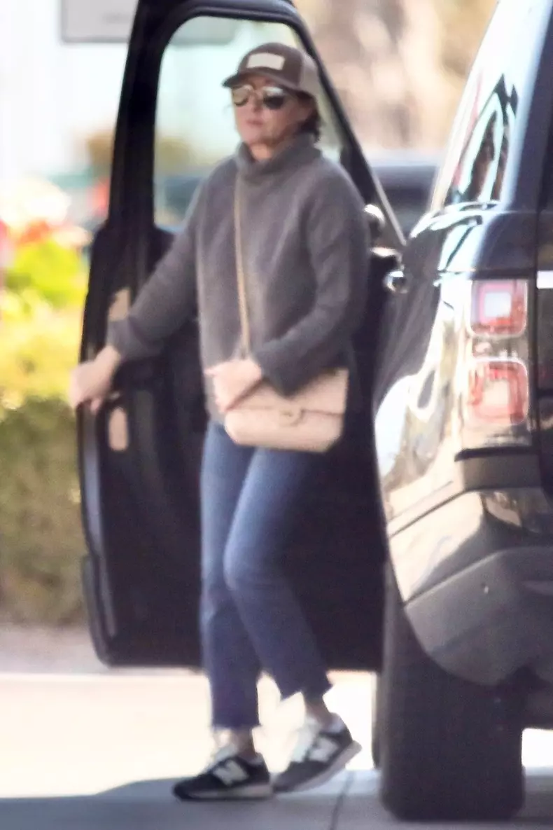 *EXCLUSIVE* Shannen Doherty makes a pit stops at a gas station in Malibu
