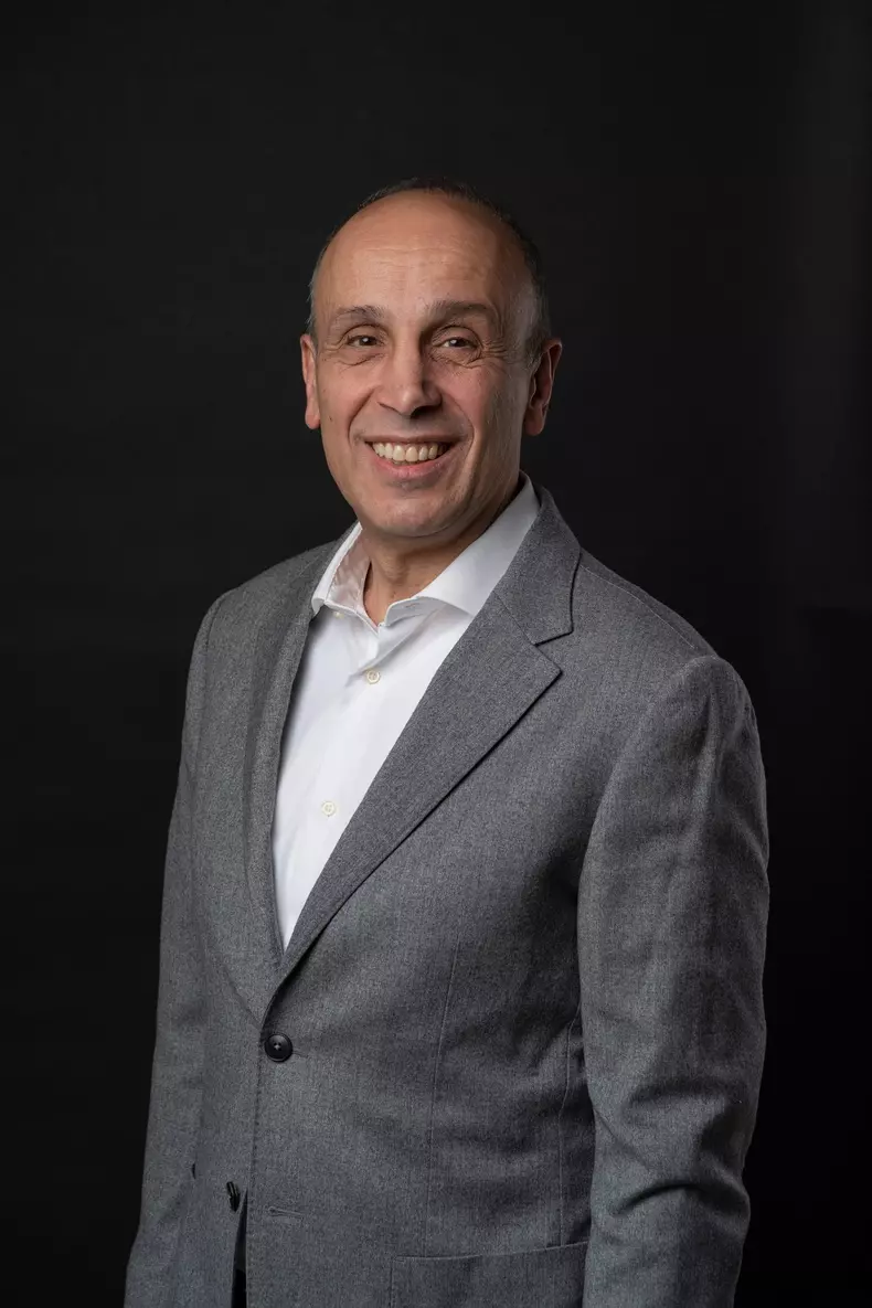 dr.-wargha-enayati