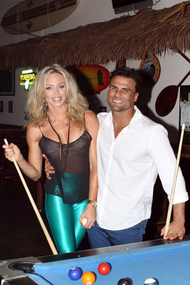 *EXCLUSIVE* Jeremy Jackson and Loni Willison on their honey moon in Maui New Years Eve 2012