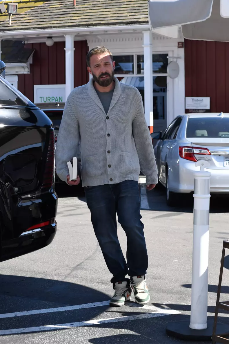 Ben Affleck is Spotted Heading to The Brentwood Country Mart in Los Angeles