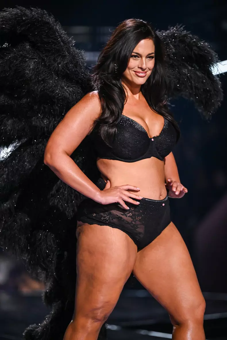 NY: Victoria's Secret Fashion Show - Runway