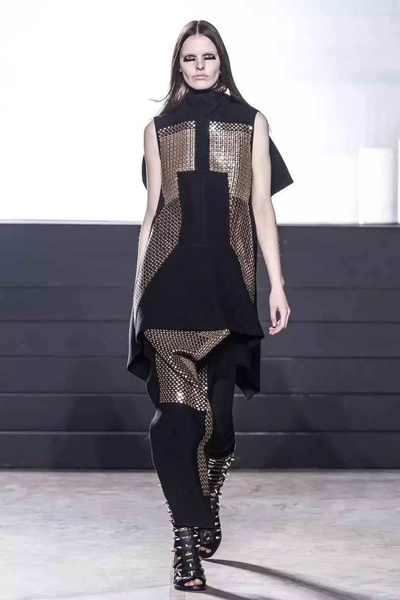 Rick Owens Ready to Wear Fall Winter 2015 fashion show in Paris