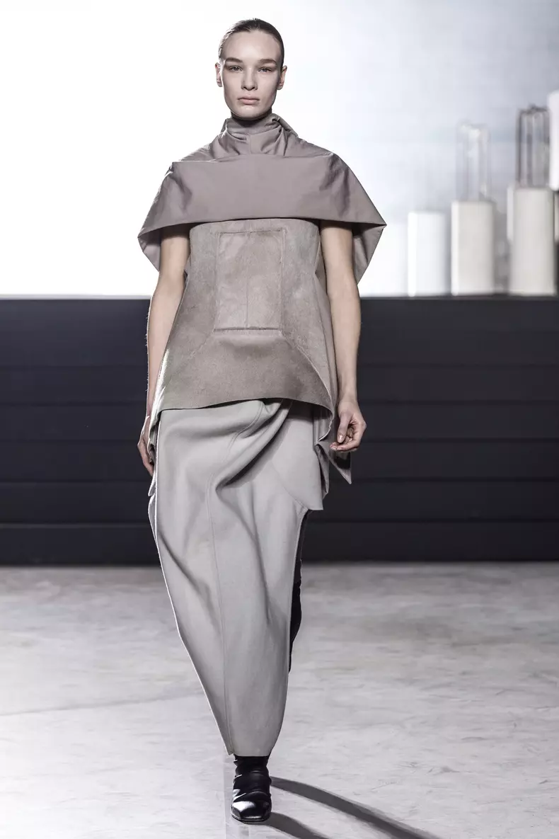 Rick Owens Ready to Wear Fall Winter 2015 fashion show in Paris