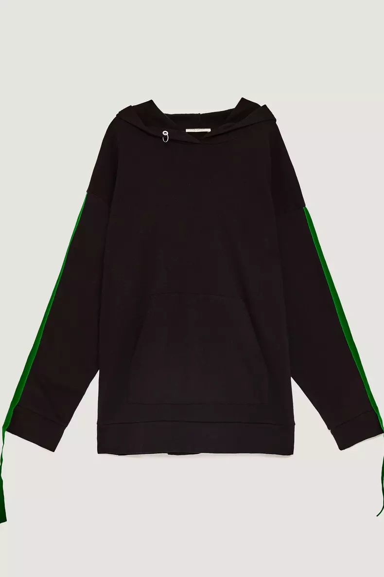 Hanorac-cu-benzi-contrastante,-Zara,-99,90-lei