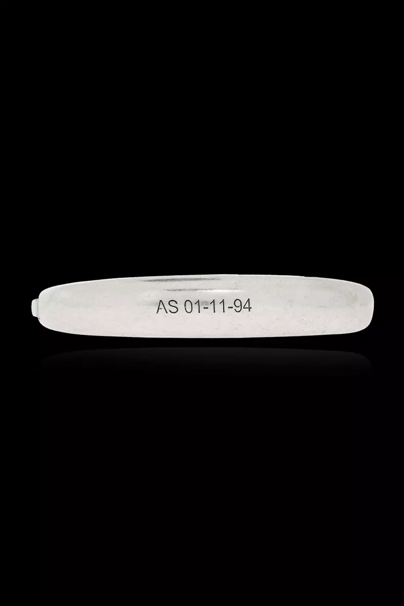 Brățară din alamă, All Saints, 119 euro, www.vitkac.com