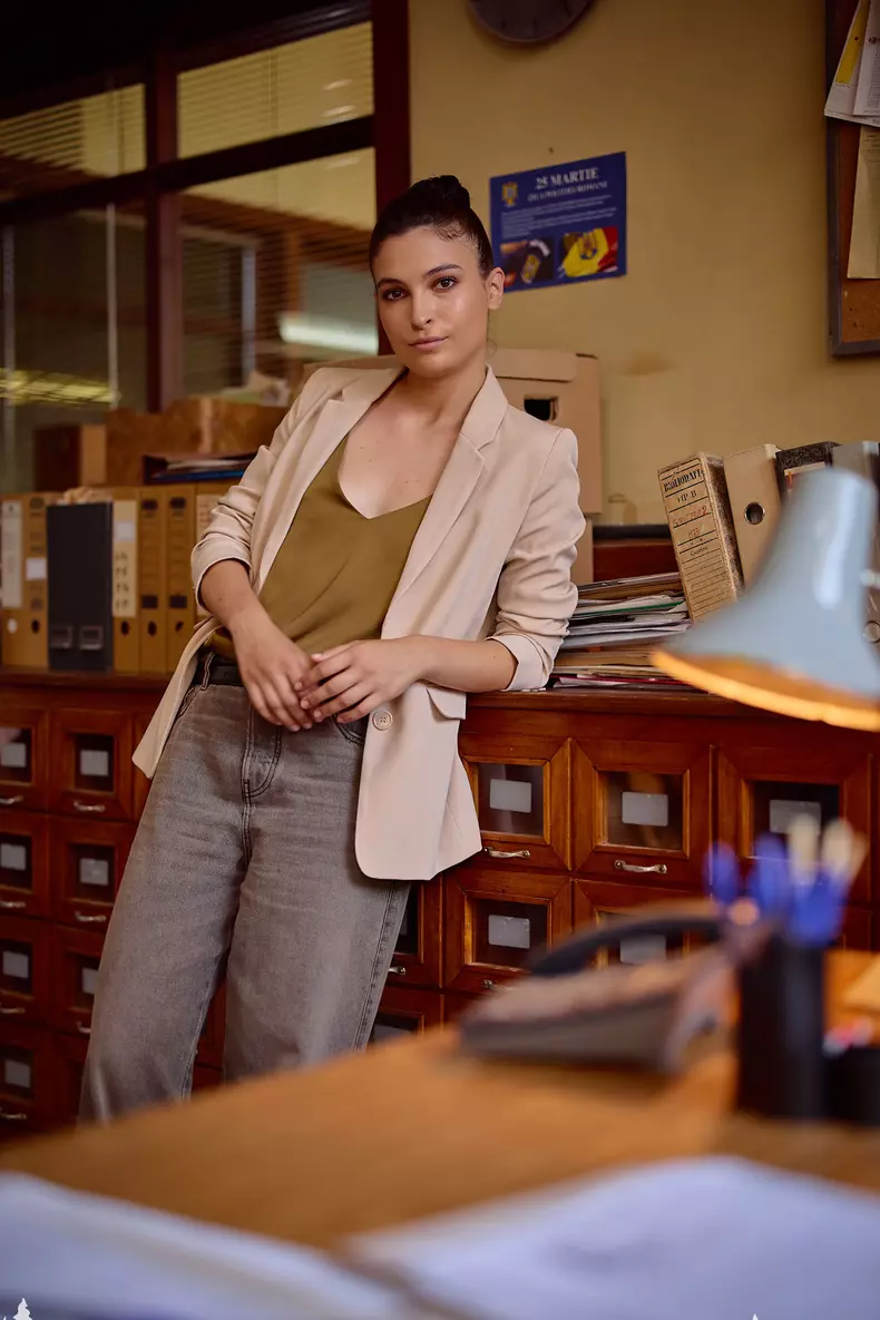 IRINA ARTENII - personaj Alis în TĂTUȚU`