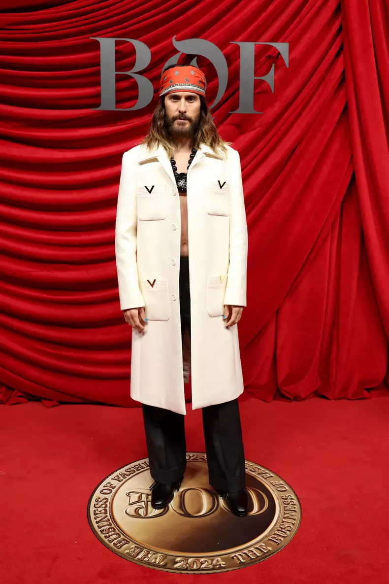Jared Leto (ținută Valentino)