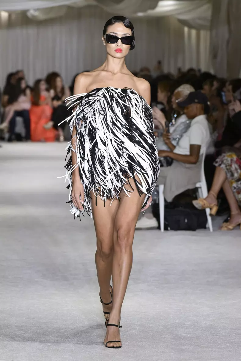 Défilé Christian Siriano "Collection Prêt-à-Porter Printemps/Eté 2026" lors de la Fashion Week de New York (NYFW)