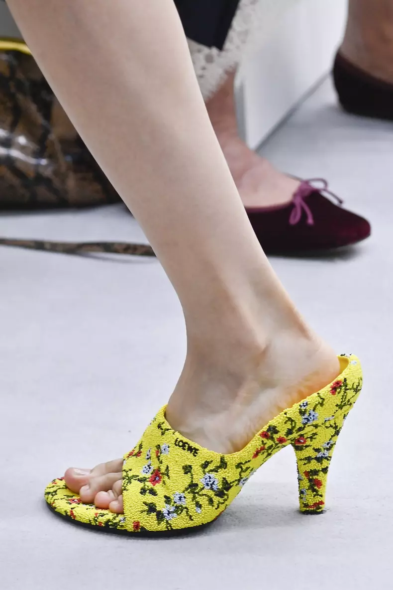 Loewe - Runway - Paris Fashion Week - Ready to Wear Spring/Summer 2027
