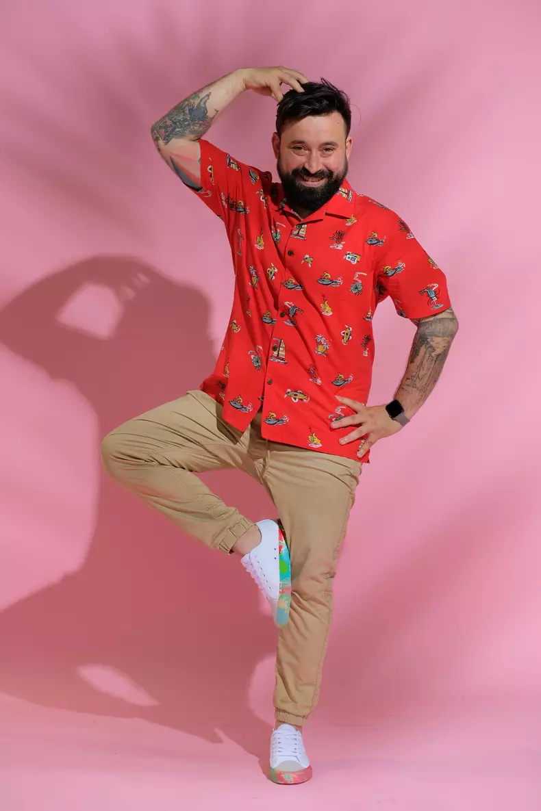 Asia Express, sezonul 4, prezentatorii si povestitorul emisiunii (3)