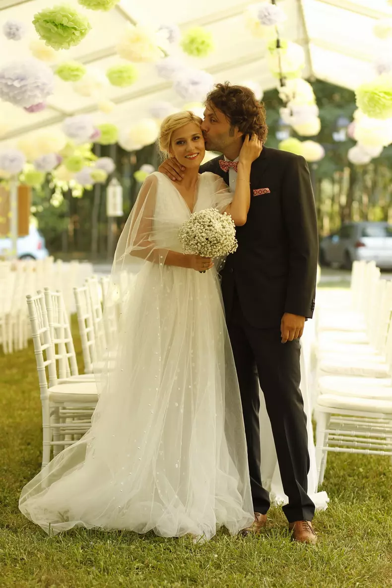 Vedete-in-rochie-de-mireasa_C1K3186_resize_resize