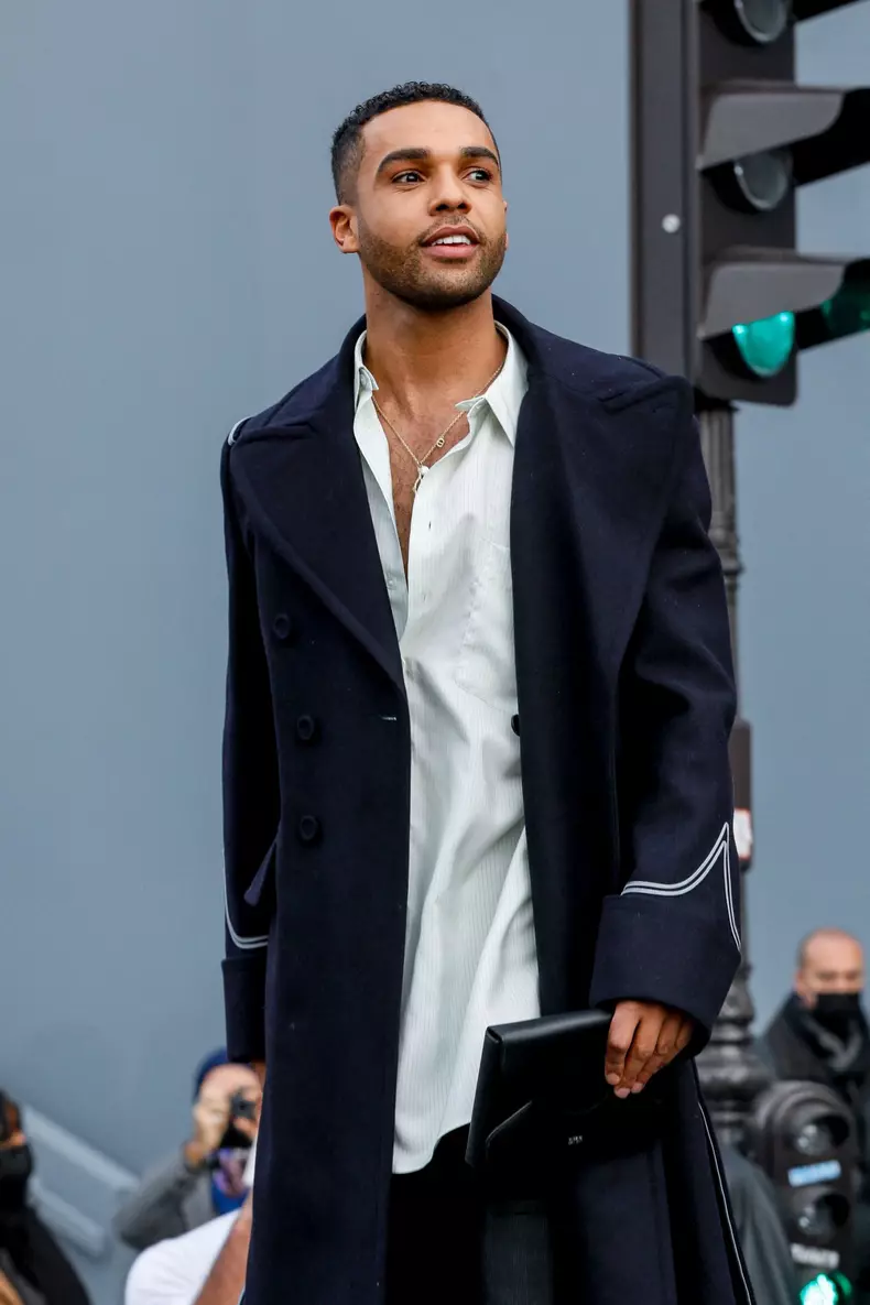 Lucien Laviscount, Alfie din „Emily in Paris”, se întoarce în sezonul 3 al serialului Netflix