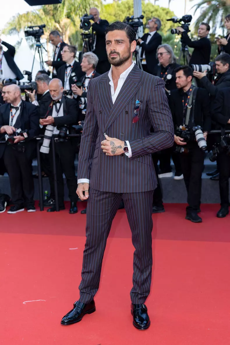 Michele-Morrone-actorul-din-controversata-serie-de-filme-„365-de-zile-de-la-Netflix-vazut-in-ipostaze-romantice-cu-o-americanca-celebra-7