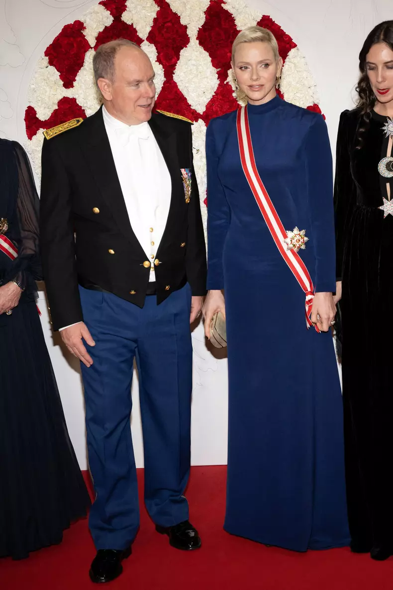 Cum a reușit Charlene de Monaco să întoarcă din nou toate privirile. Ce ținută a ales soția Prințului Albert