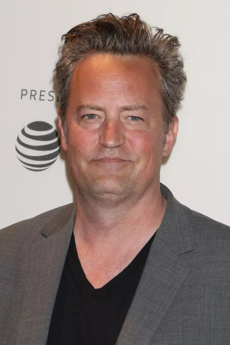 De ce vrea Matthew Perry să-și reediteze cartea de memorii. Ce regretă acum starul din „Prietenii tăi”