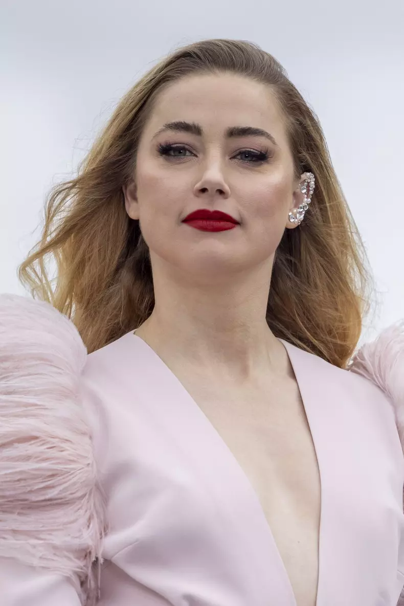 Amber Heard și-a luat adio de la Hollywood