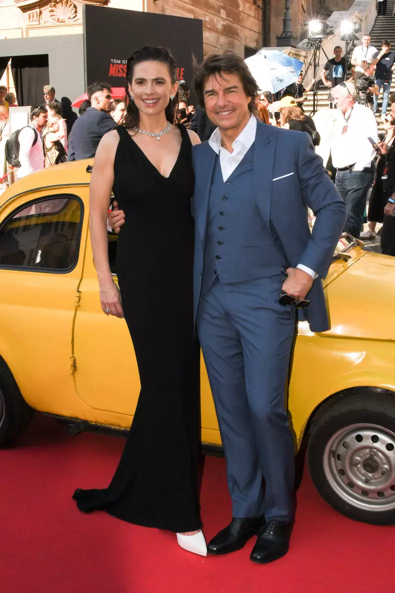 Tom Cruise, luat cu asalt de fani la Roma. Cum a pozat actorul din Misiune Imposibilă 7 la premiera noului său film
