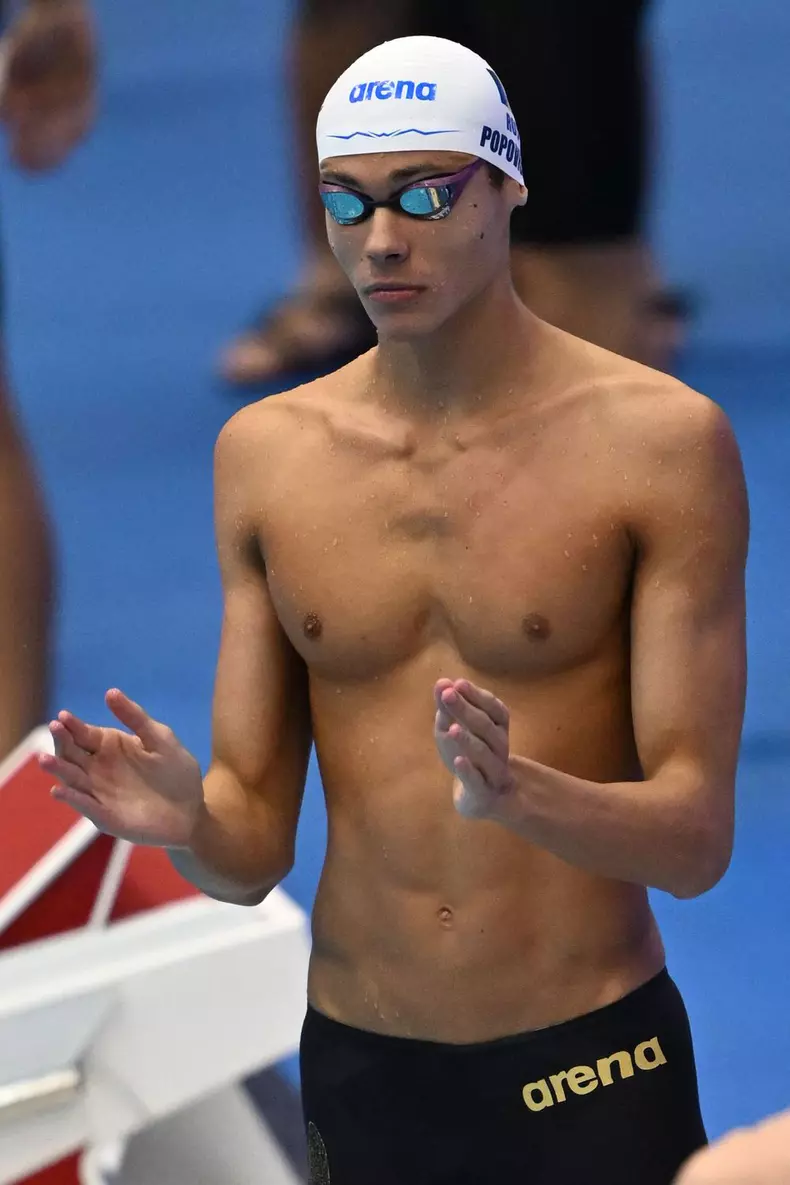 Cine transmite azi finala probei de 200 de metri liber de la Campionatele Mondiale de înot. David Popovici, favoritul probei