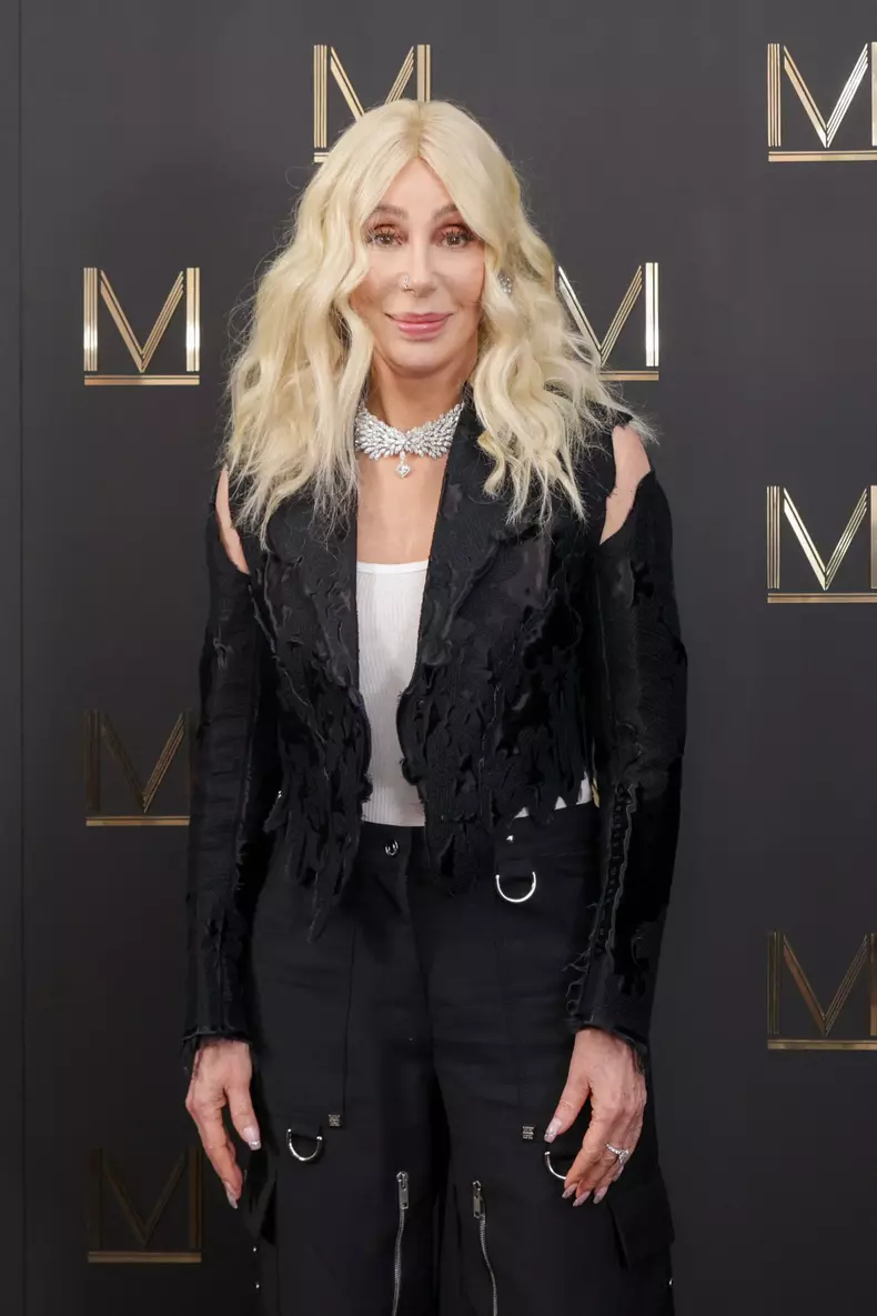 Cher spune că s-a împăcat cu Madonna. „Am îngropat securea războiului. M-a iertat”