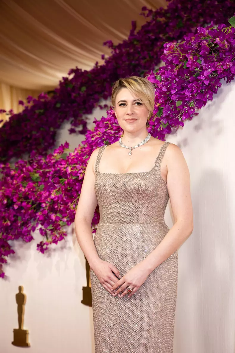 Greta Gerwig, pe covorul roșu, la Premiile Oscar 2024