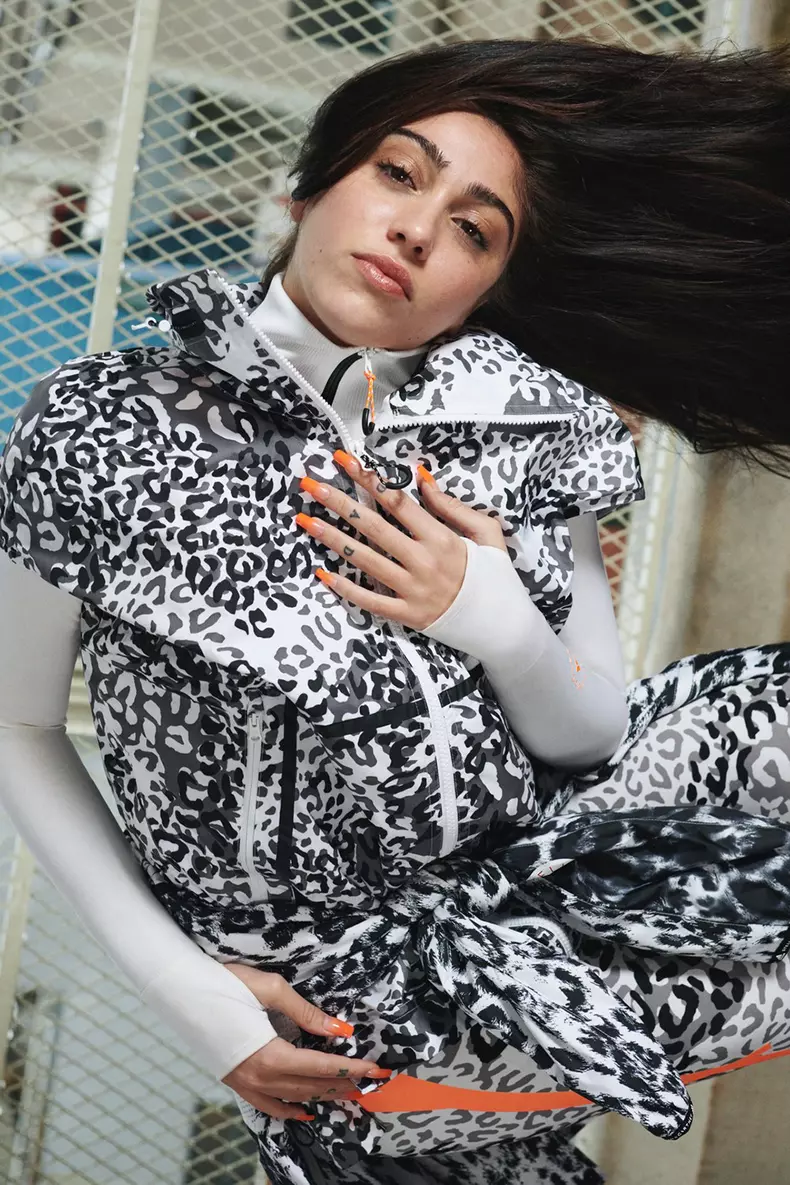 Stella McCartney a travaillé avec Lourdes Leon, la fille de Madona, pour sa nouvelle campagne pour Adidas
