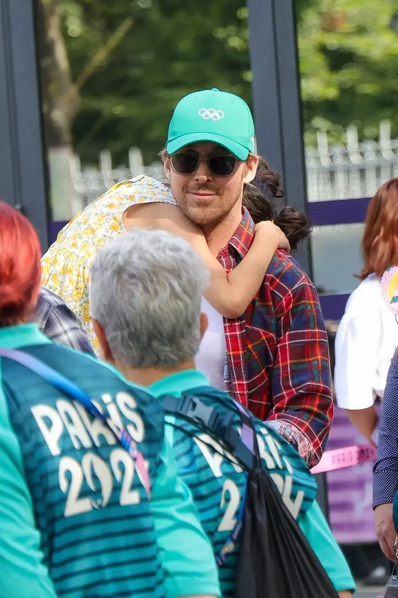 Ryan Gosling and Eva Mendes leave Paris 2024 gym final with sleeping child