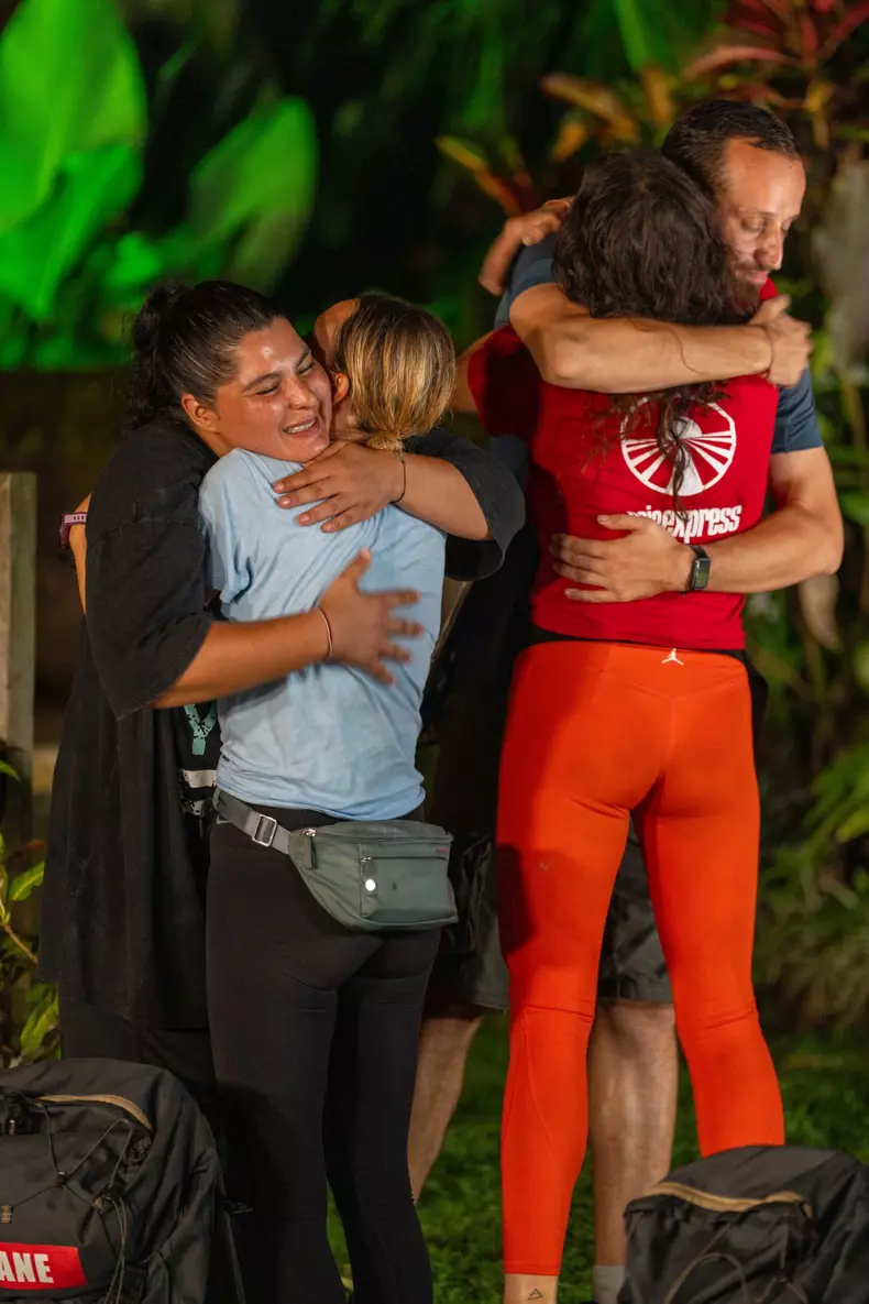 Carmen si Andreea au parasit aseara competitia_2