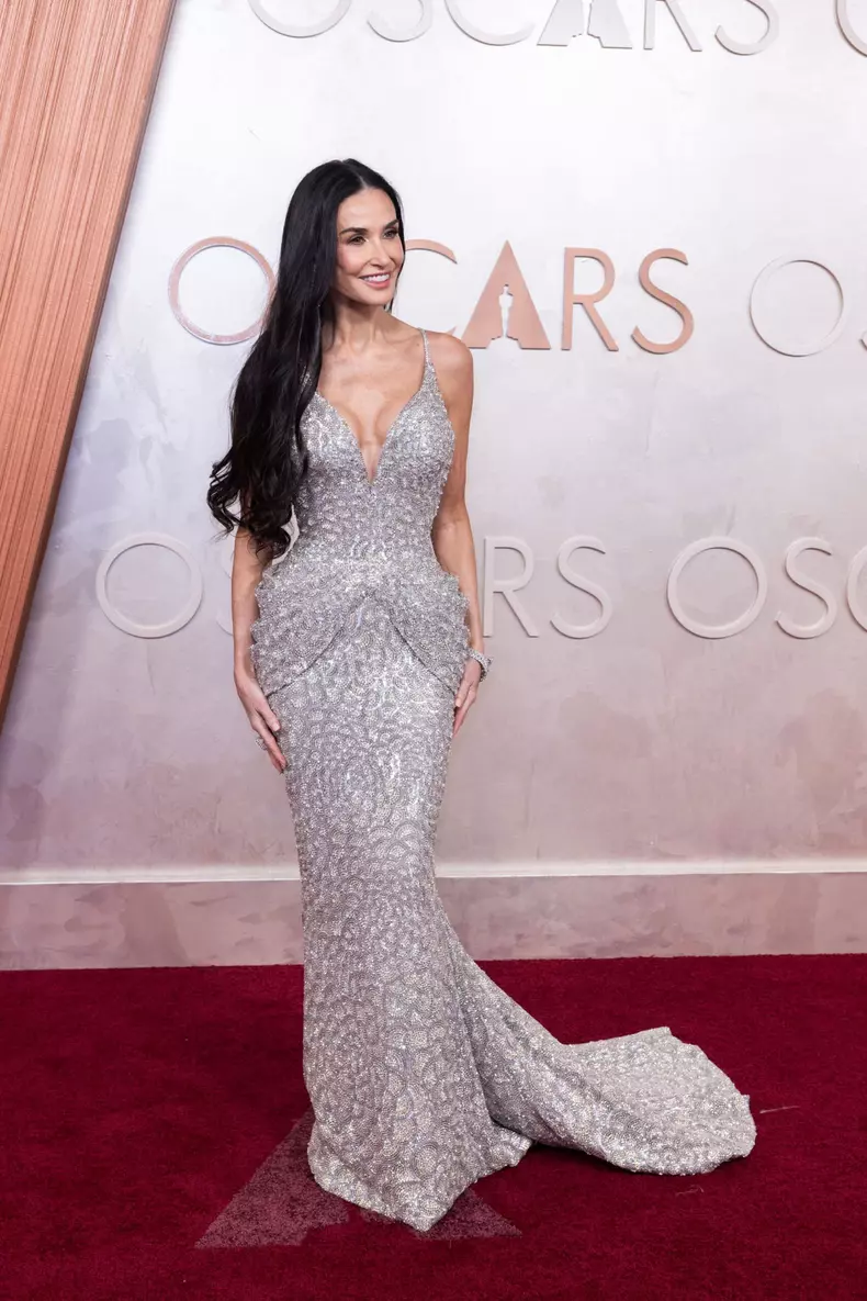 Demi-moore-premiile-oscar-2025