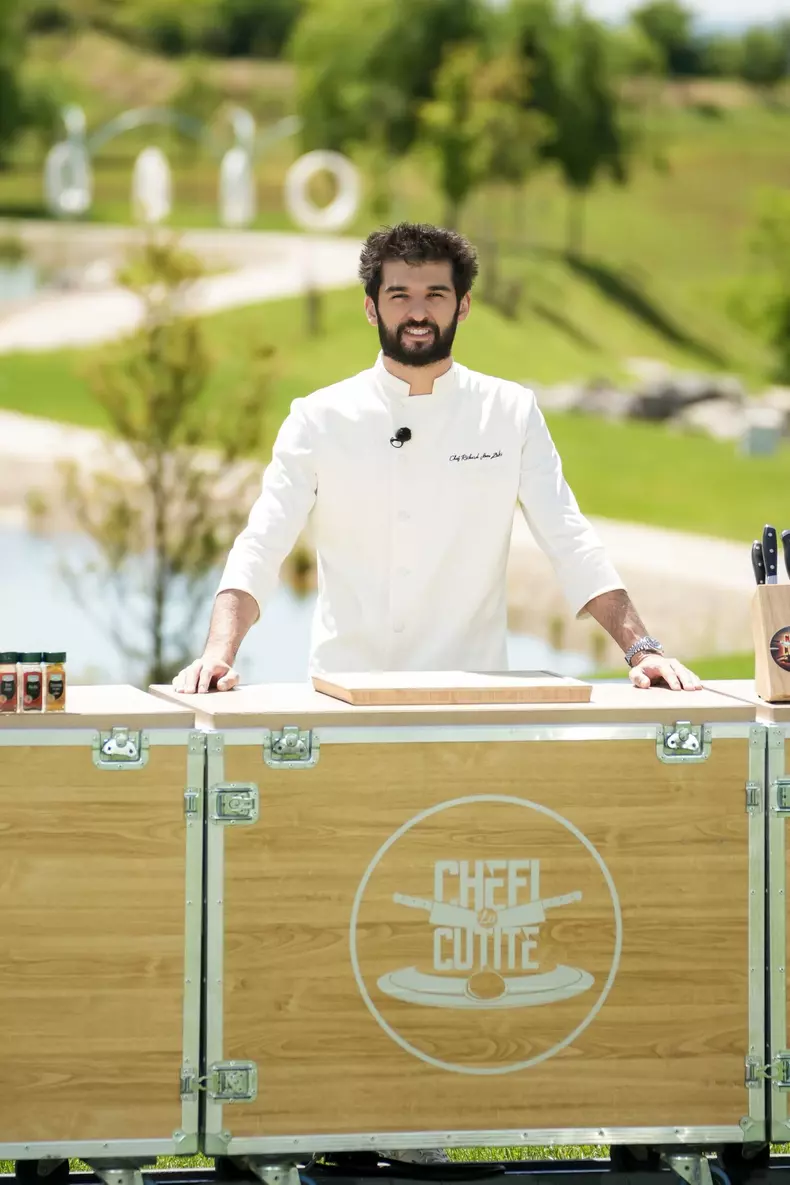 Chefi la cutite sezonul 16