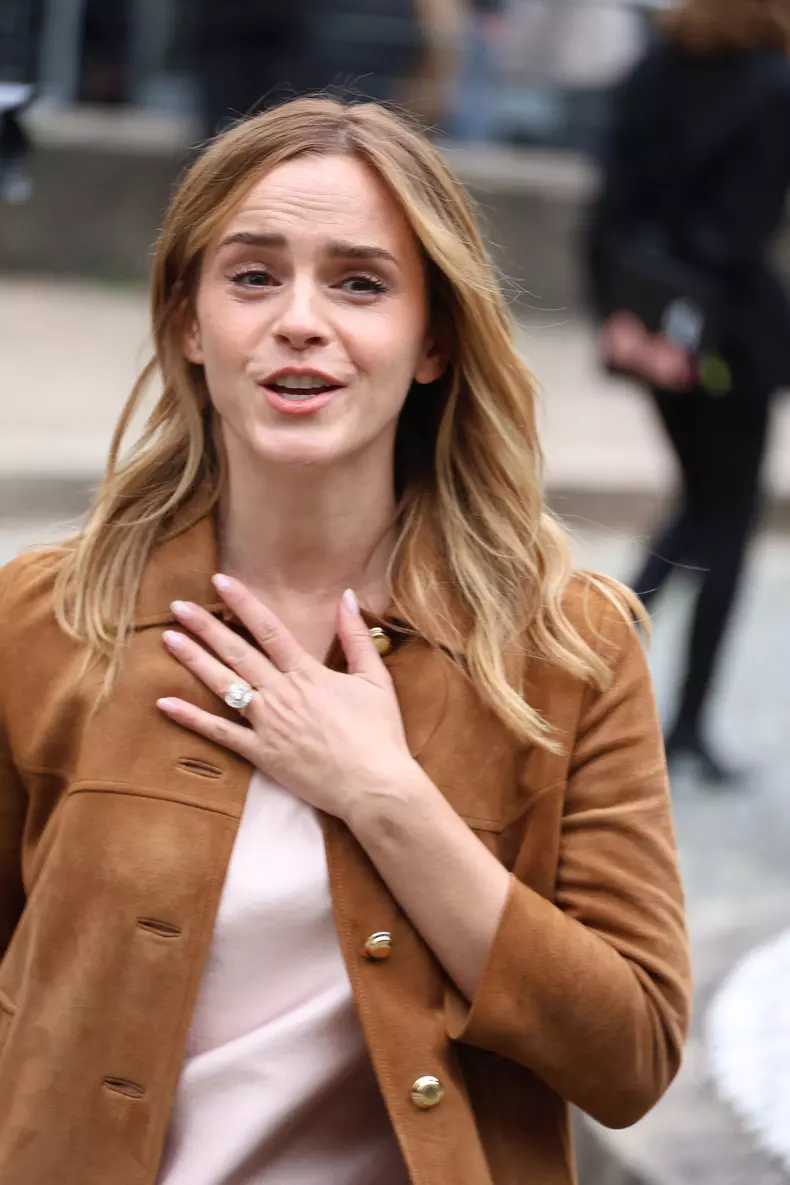 Les célébrités au défilé Miu Miu Collection Femme Prêt-à-Porter Printemps/Eté 2026 lors de la Fashion Week de Paris (PFW)